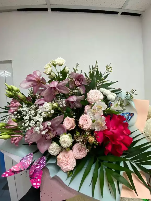 Магазин цветов Carrera Flowers фото - доставка цветов и букетов