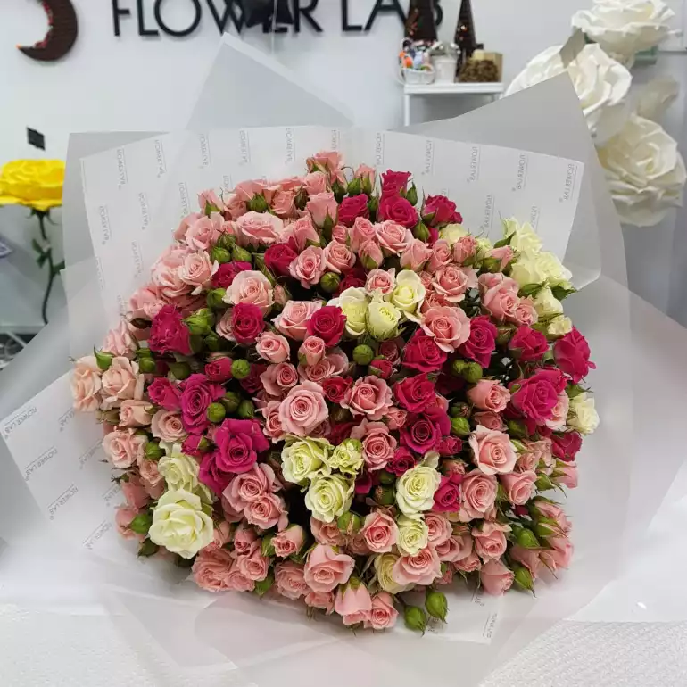 Магазин цветов Flower lab Saratov фото - доставка цветов и букетов