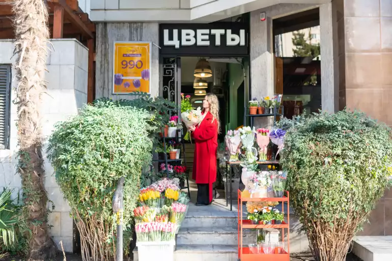 Магазин цветов Kirti flowers фото - доставка цветов и букетов