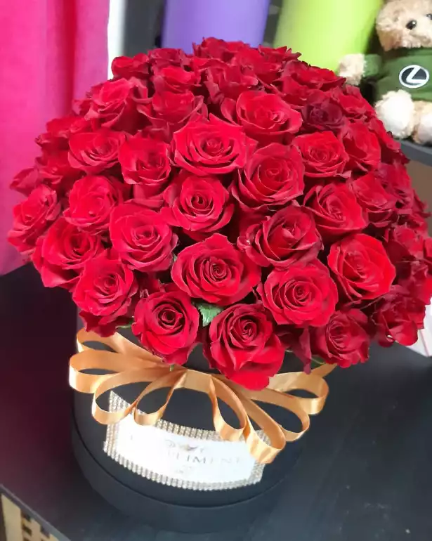 Магазин цветов Kompliment Flowers фото - доставка цветов и букетов