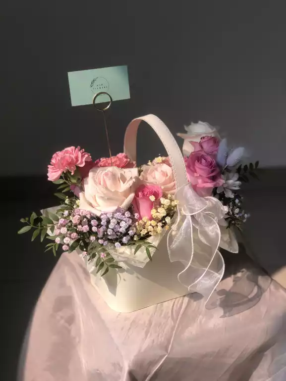 Магазин цветов Kyn flowers фото - доставка цветов и букетов