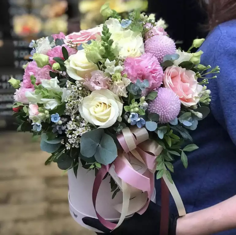 Магазин цветов Zizi flowers фото - доставка цветов и букетов